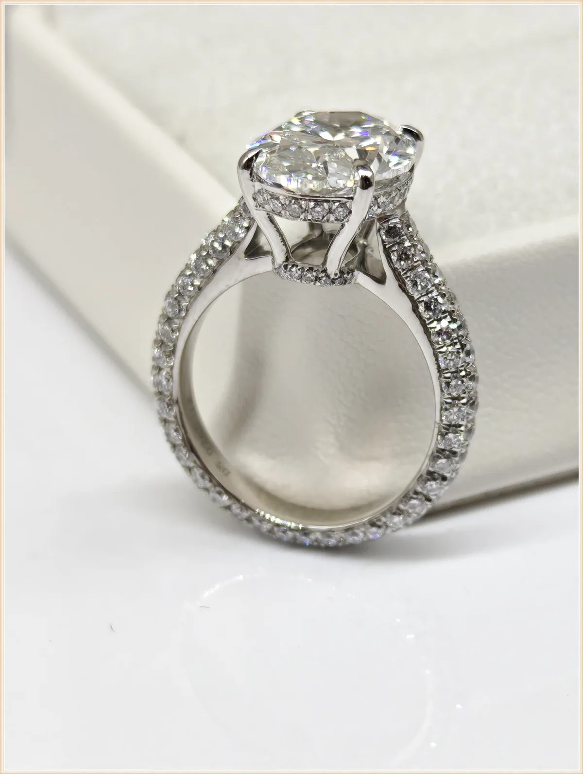 10K Gold CVD 5CT Oval Lab-Grown Diamond Full Halo Platinum Engagement Ring High-End Custom Jewelry Wholesale