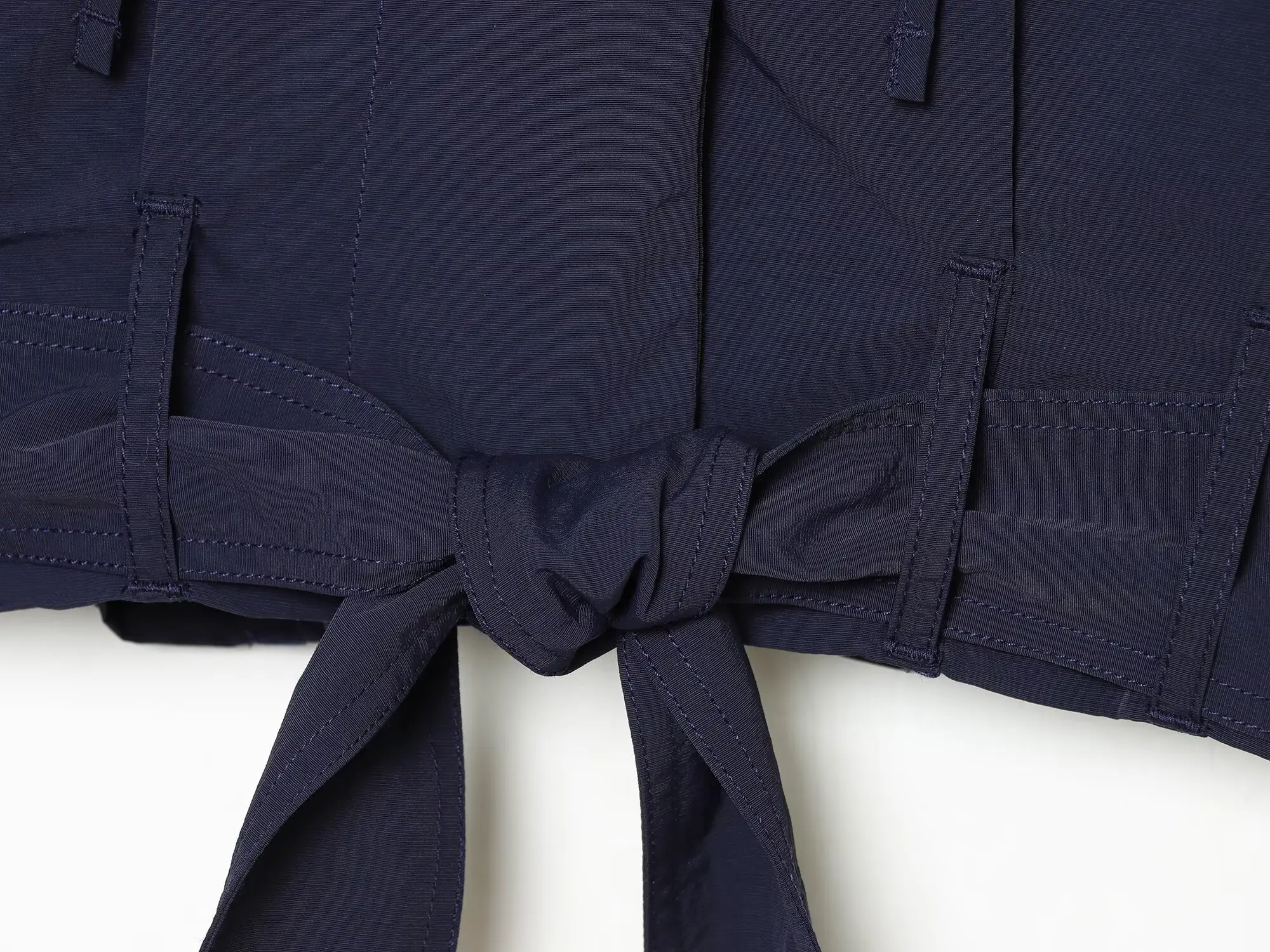 Herbst Neue Damen-Spleißjacke mit Revers und Gürtel, Langarm, Retro, Kurze Oberbekleidung, Lässiger High-Street-Stil, Damen-Pendlermantel – Detail 6