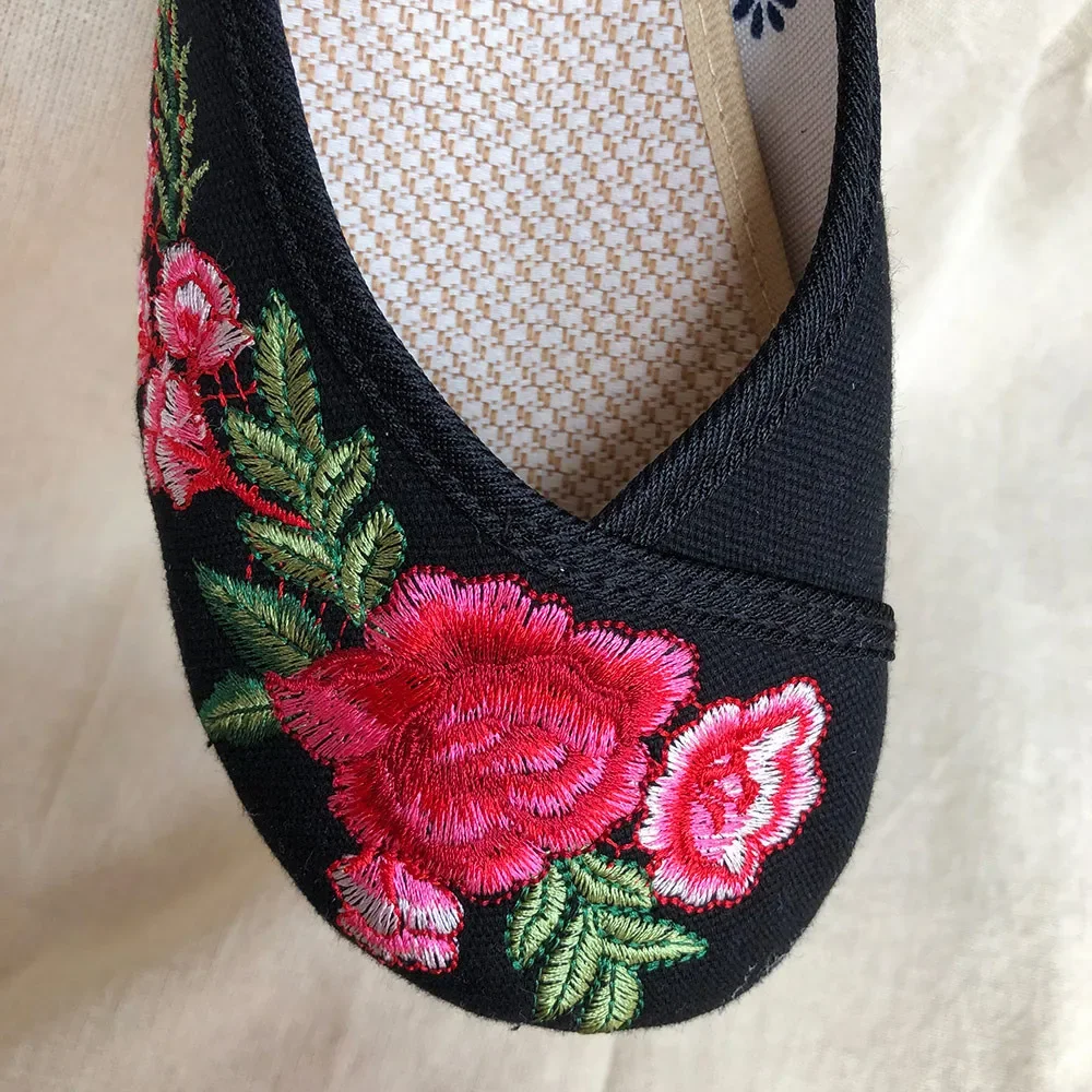 Handmade vintage embroidered canvas dancers for women, ballet flats, comfortable Chinese dancers, embroidered vegetarian sneaker