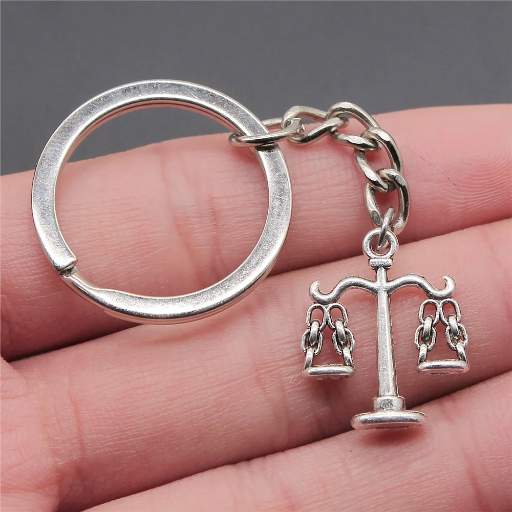 Men Keychain DIY Metal Holder Chain Vintage 2 Colors 22x17mm Balance Law Scales Pendant Keychain Dropshipping