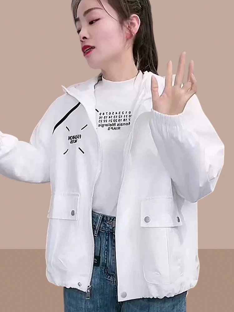 Spring Autumn 2026 Ladies Short Jacket Sporty Fashionable Coat Younglooking Small Size Zipper Closure Regular Fit Polyester