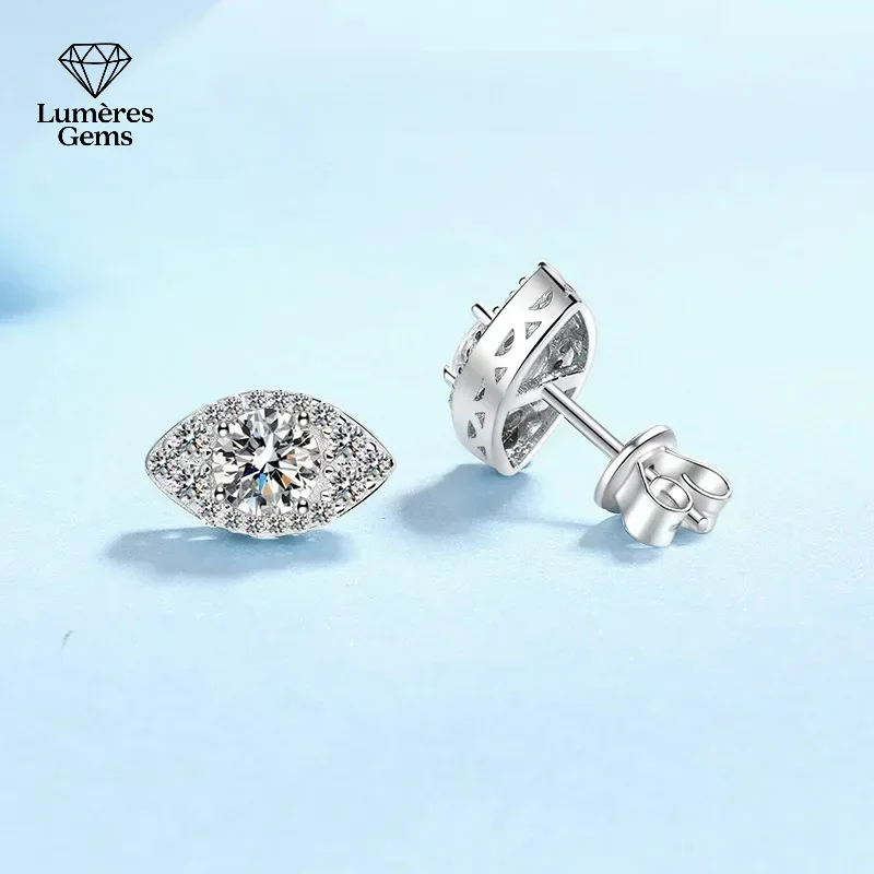 

Luxury Women's Platinum Stud Earrings 1Carat Oval Moissanite Simple Fashionable Gift for Girlfriend And Family