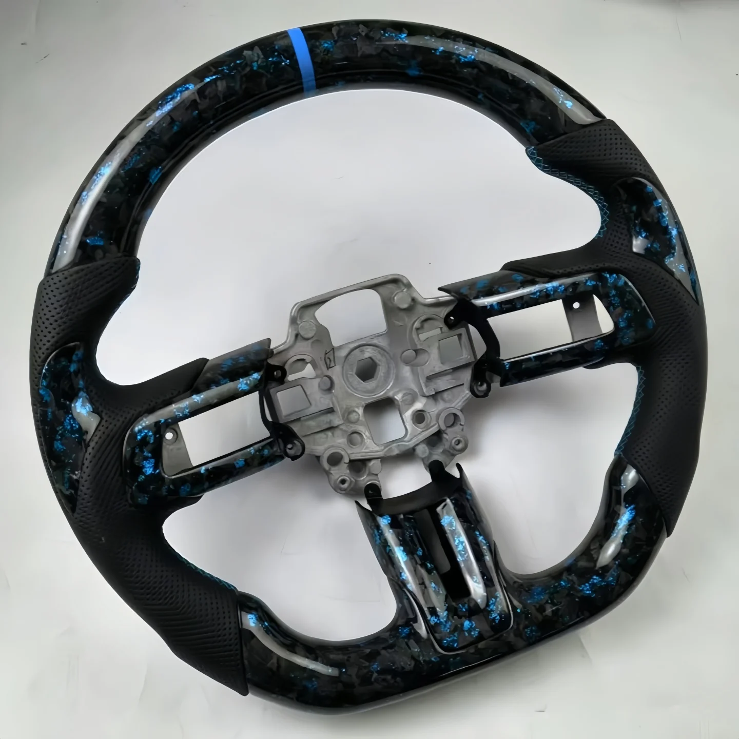 Steering Wheel for Ford Mustang S197 Series 2005-2014 5.0L GT GT500 GT500KR RTR Shelby Super Snake Customized Carbon Fiber view 2