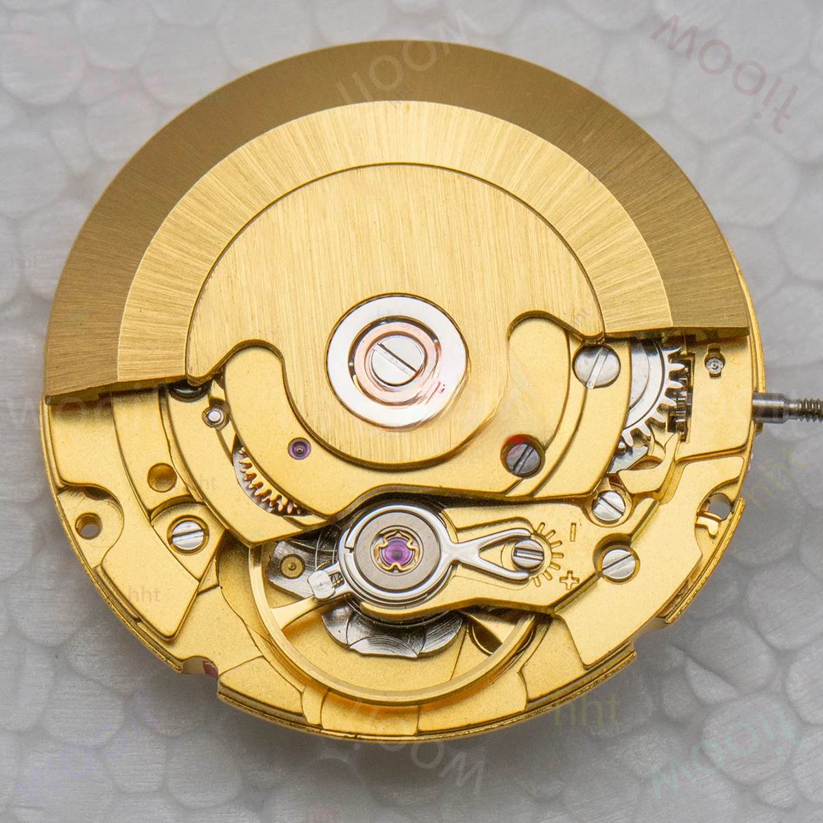 

The new ETA 2836-2 for movement V8 can be equipped with case assembly watch