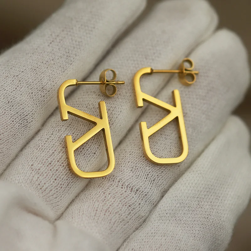 316L الفولاذ المقاوم للصدأ الكلاسيكية المعادن رسالة الخامس وأقراط للنساء أزياء العلامة التجارية مجوهرات الأقراط الجوف الملحقات #2