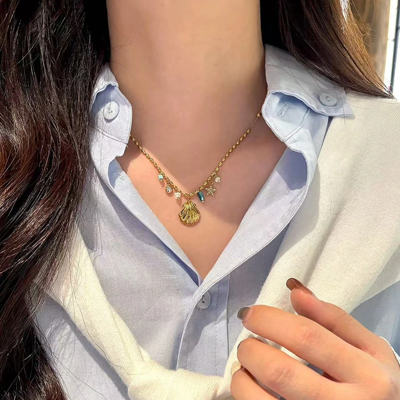 Sommerliche böhmische goldfarbene Anhänger-Halskette für Damen, Edelstahl, Meerjungfrauen-Schlüsselbeinkette, Schmuck-Accessoire, nicht verblassend, trendig – Detail 7
