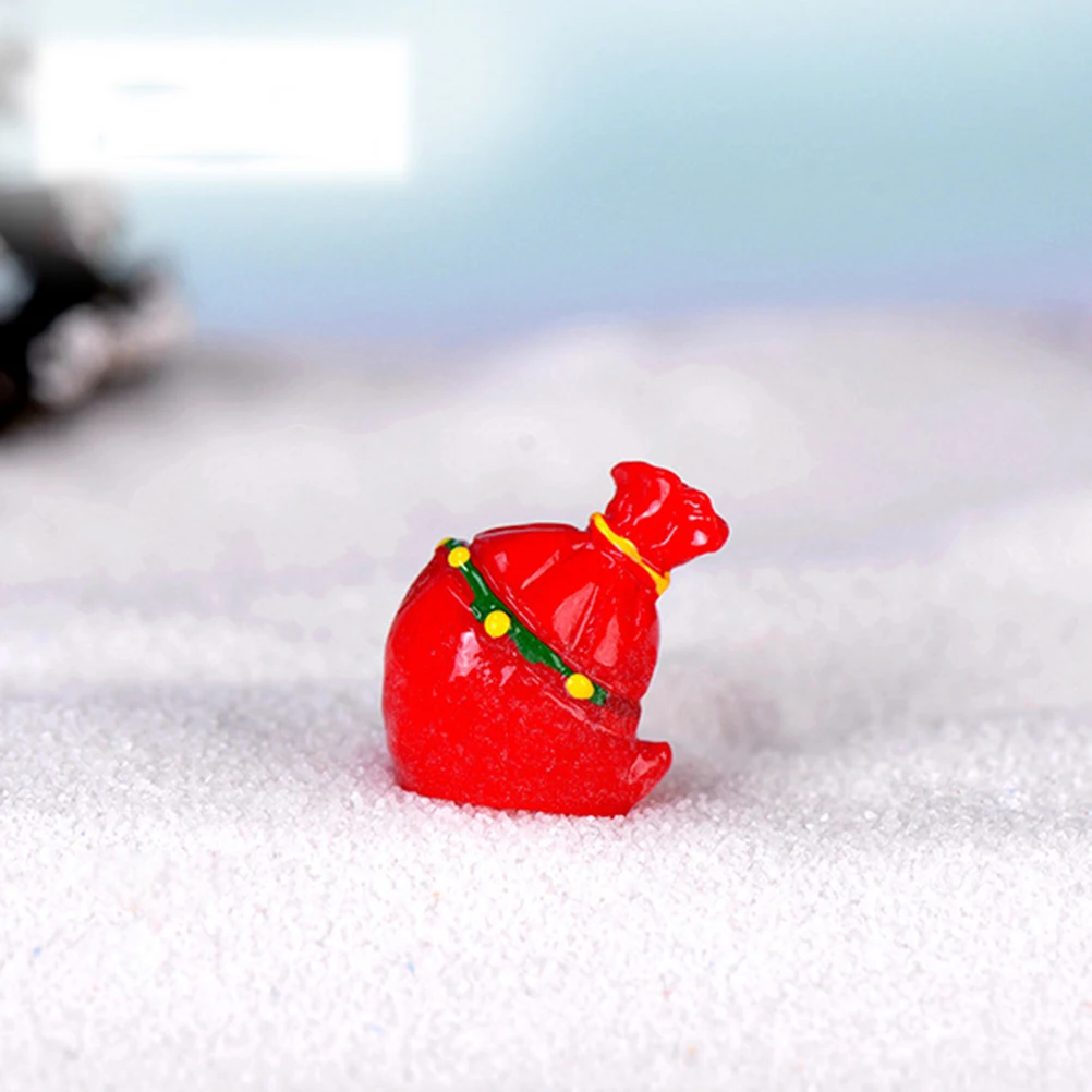 

18 pcs Snow Scene Figurines Resin Christmas Mini Ornaments For Miniature Garden Decor Fairy World Layout Accessories Resin Train