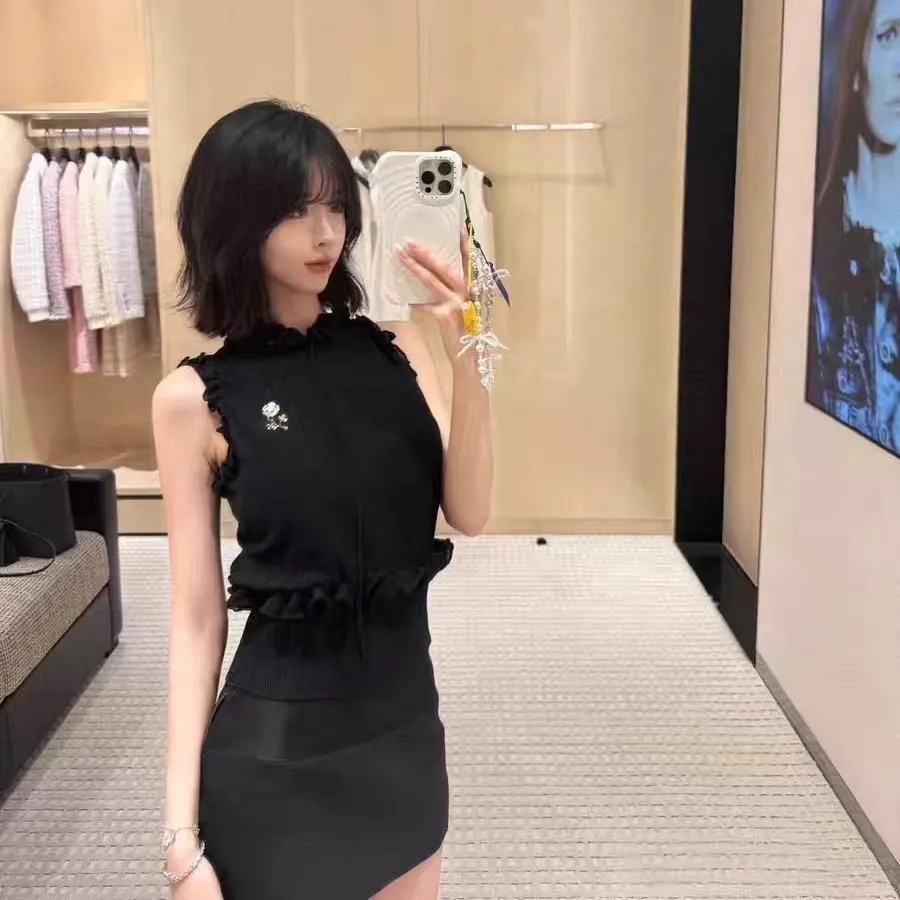 

25 Summer New Brooch Style Reduced Age Mushroom Edge Strap Top