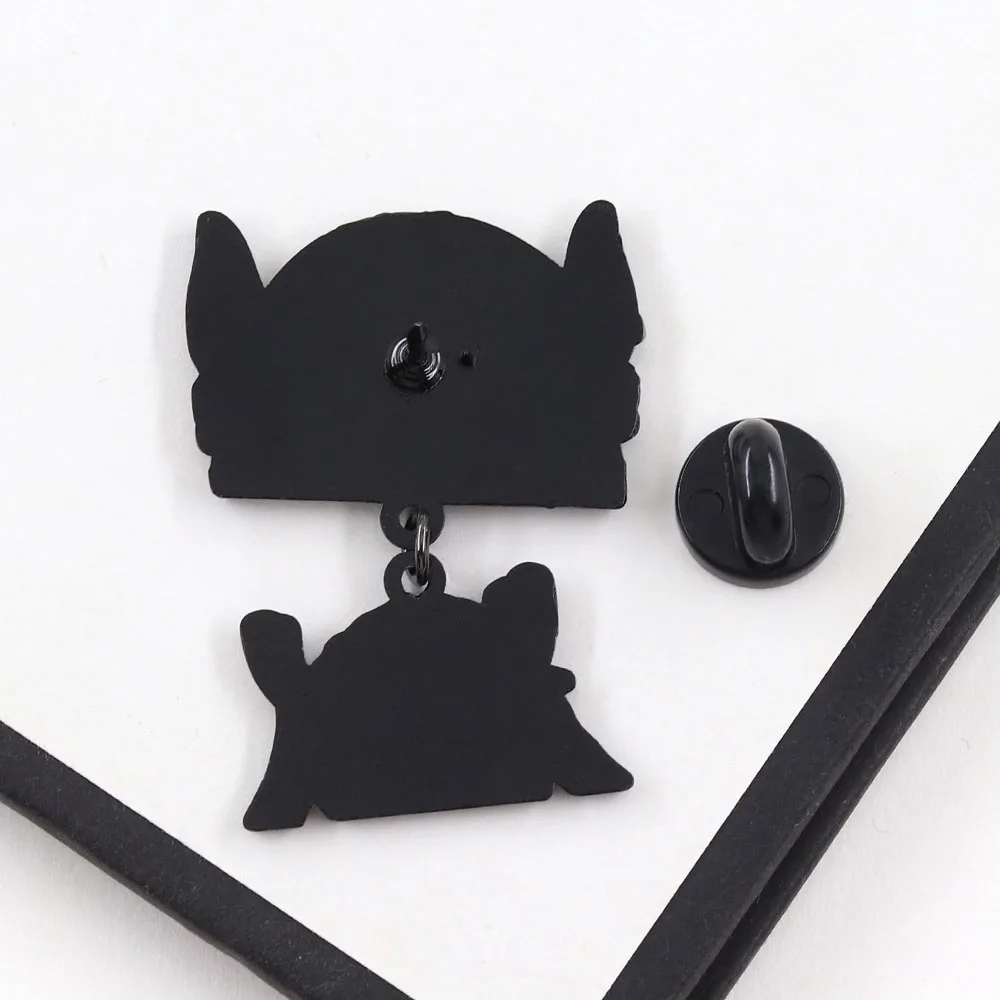 Klassischer Anime-Drachen-Dienstmädchen-Charakter-Anstecker, süße Kanna Kamui mit hängenden Tohru-Broschen, Kawaii-Emaille-Pin, Rucksack-Dekoration, Geschenk – Detail 3
