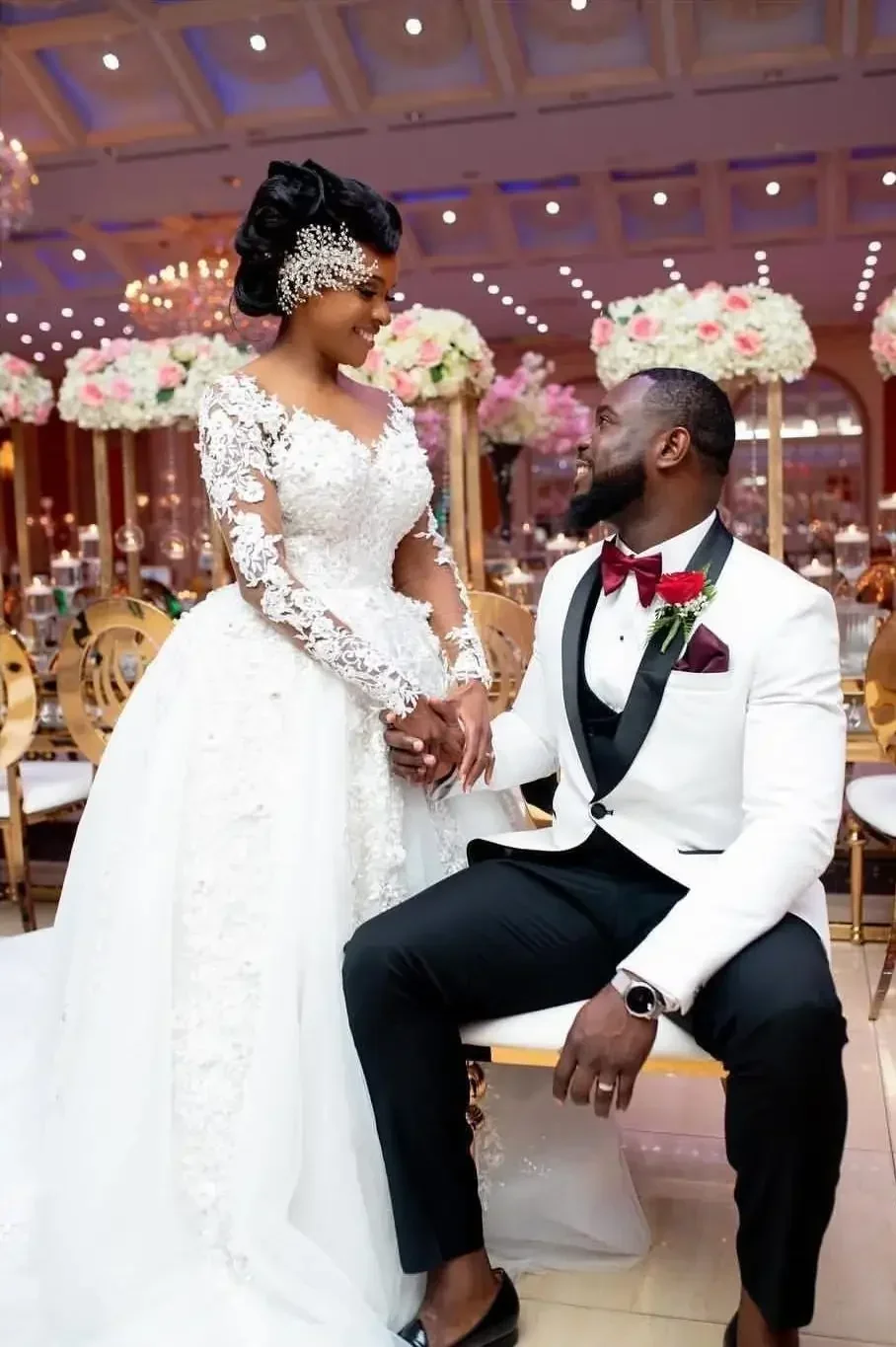 Customized  Arabic Long Sleeves African Ball Gown Wedding Dresses Sheer Crew Neck Lace Appliqued Beaded Long Bridal Gown