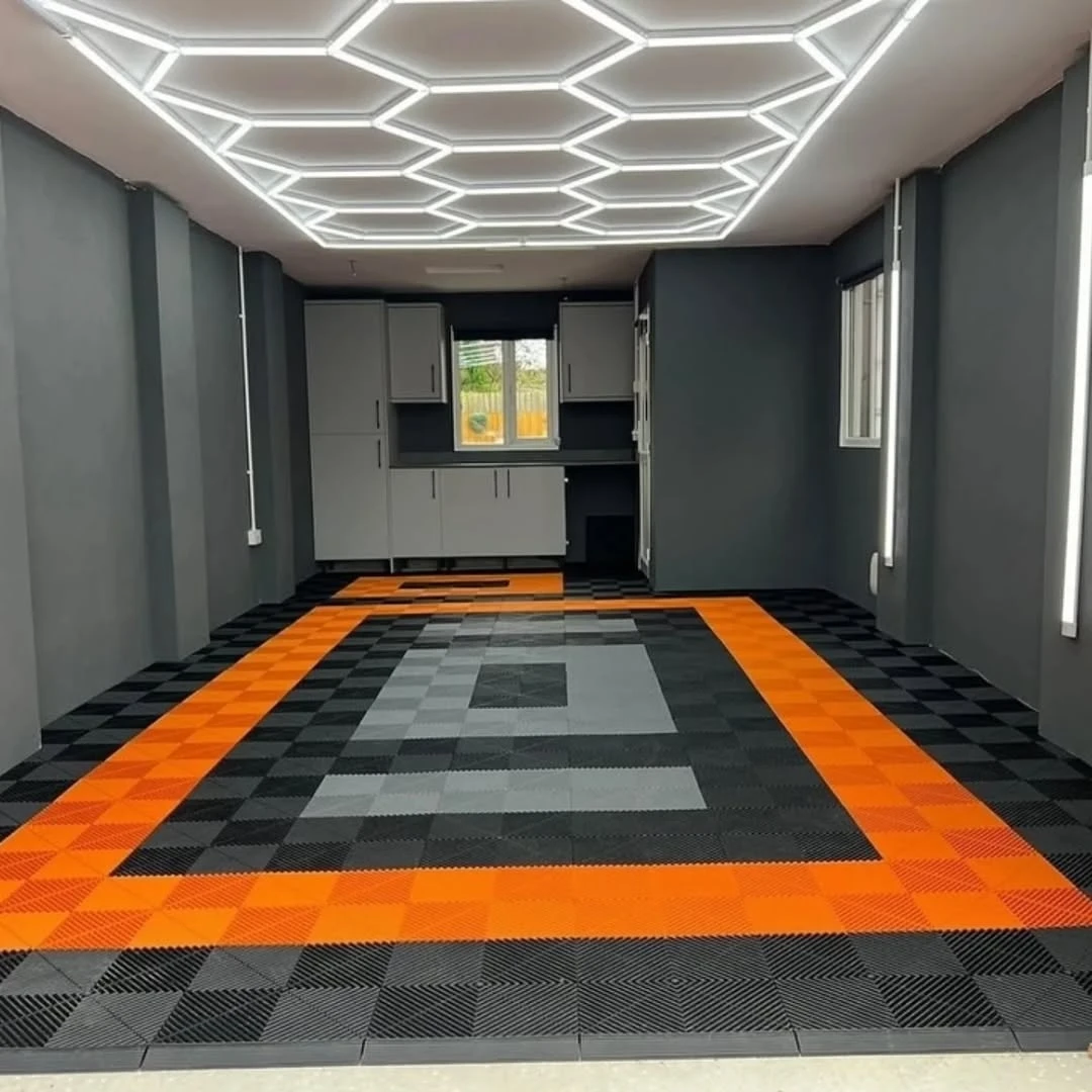 Easy to Install Garage Floor Tiles 40x40CM Anti-Slip Vehicle Repair Auto Detailing Workshop Floor Mat