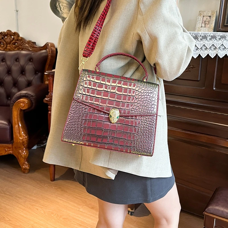 

Ladies Soft Fabric Handbag Lightweight Shoulder Bag Compact Tote Bag for Date Outings