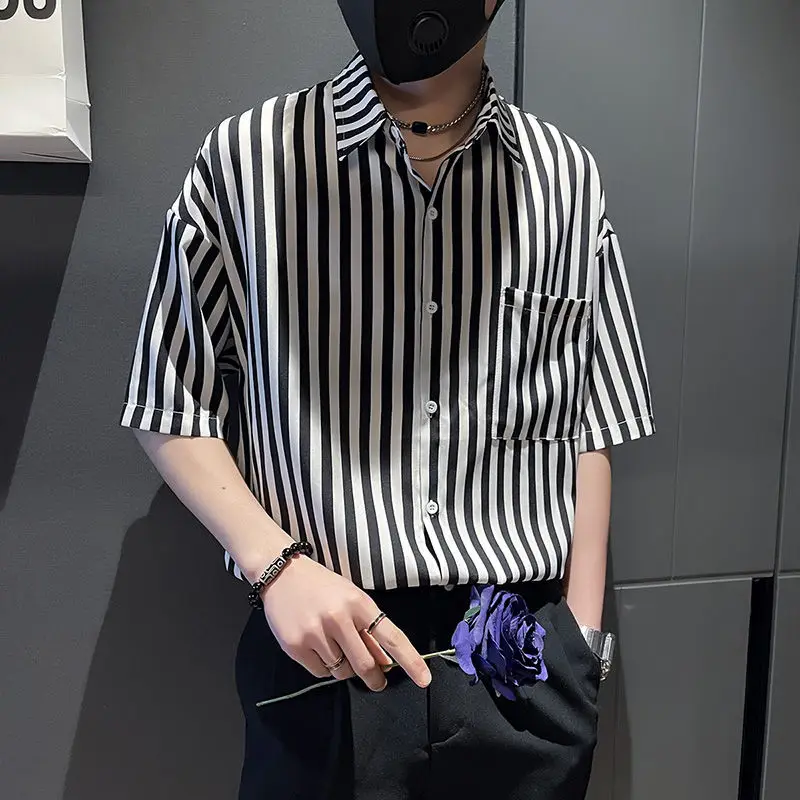 

High-end Casual and Handsome Striped Men's Short-sleeved Versatile Trendy Brand New Fashion Shirt