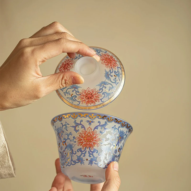 Colored Glaze Blue & White Interlocking Lotus Gaiwan Anti-scald Hover Teacup Single Kung Fu Tea Set Heat-resistant Tea Ceremony