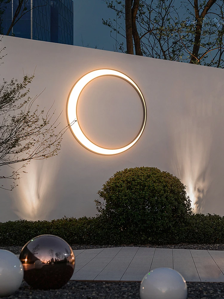 Lampu Dinding LED Luar Ruangan Tahan Air Lampu Dinding Villa Halaman Balkon Lampu Dinding Kreatif Taman Latar Belakang Bulan Dekorasi Dinding