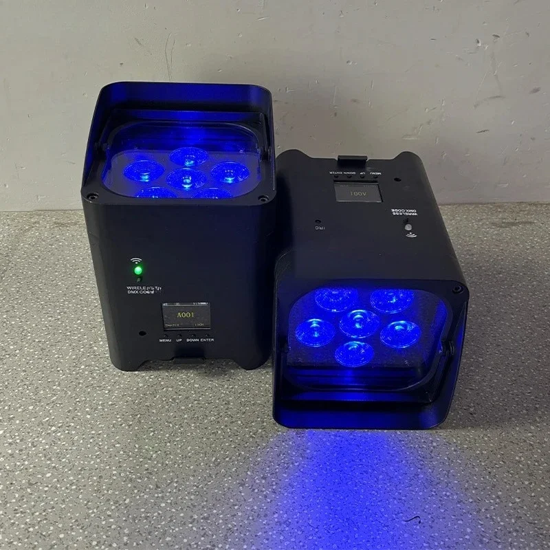 Disco stage using 4 * 18W 6in1 RGBWA + UV wireless remote control wireless battery light