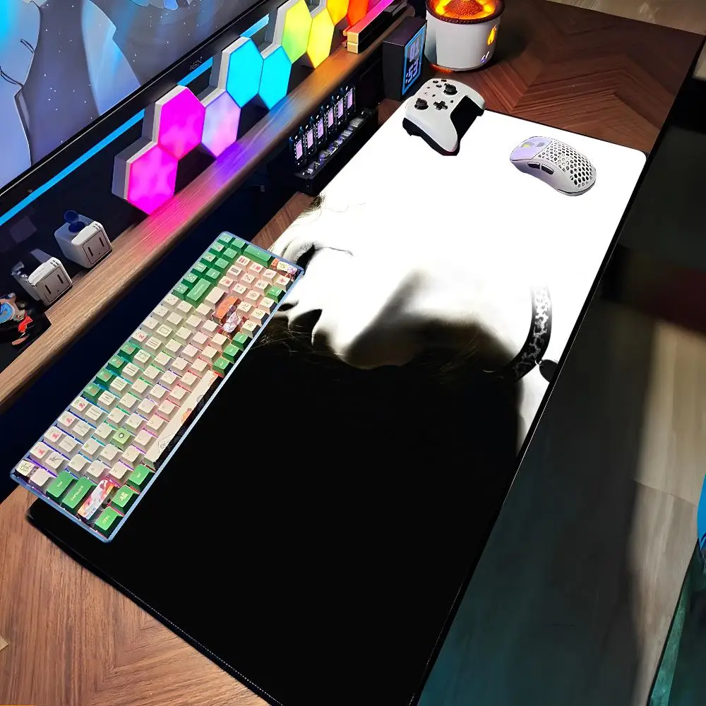 

Video Game S-Silent Hill F Mouse Pad Large Rubber Tablepad PC Game Mousepad Laptop Desk Pad XXL Non-slip Computer Keyboard Mouse