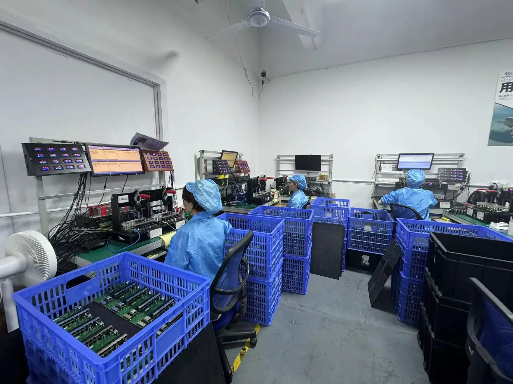 الطاقة الذكية RV مقاوم للماء غير نافذ للمطر متعدد الوظائف صندوق مقابس من الفولاذ المقاوم للصدأ مقبس تمديد الطاقة مفتاح حماية التسرب