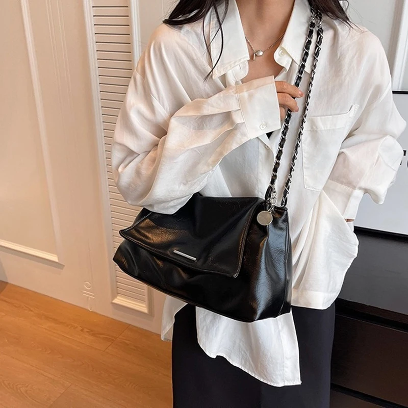 

Women New Ins Style Casual Commute Tote Bag Lady Large Capacity Trend Versatile Handbag Female Fashion Chain Soft Shoulder Bags