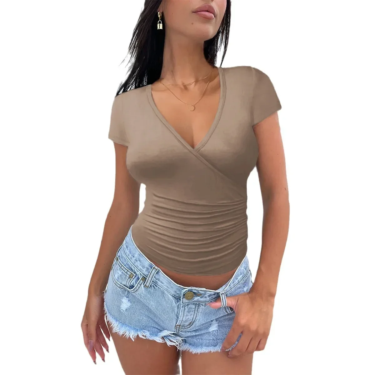 ใหม่ 2025 ฤดูร้อนผู้หญิงเสื้อยืด SLIM FIT Lady เสื้อแขนสั้นสีทึบ V คอหญิงเสื้อ Crop TOP หญิง