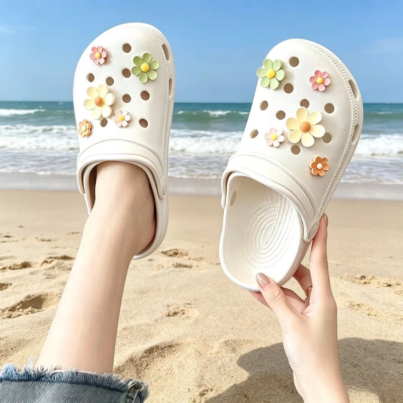 10PCS Hot DIY Hole Shoes Charms for White Daisy Sunflower Combination Designer Quality Garden Shoe Decoration Girl Gift