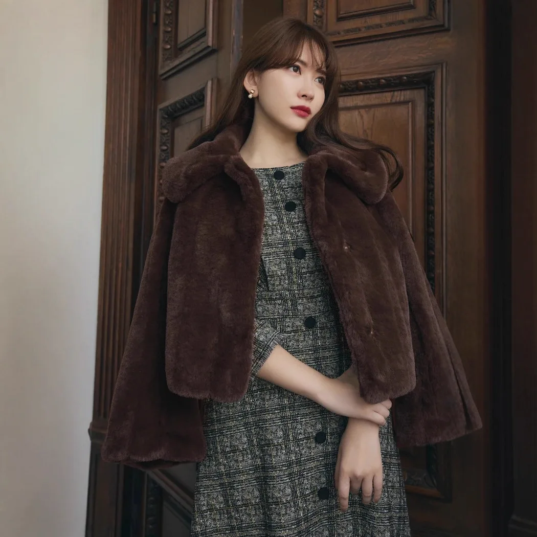 日本の新しい冬のエレガントな折り返し襟フェイクファーショートカーディガンコートファッションレディースシングルブレスト長袖ファージャケット