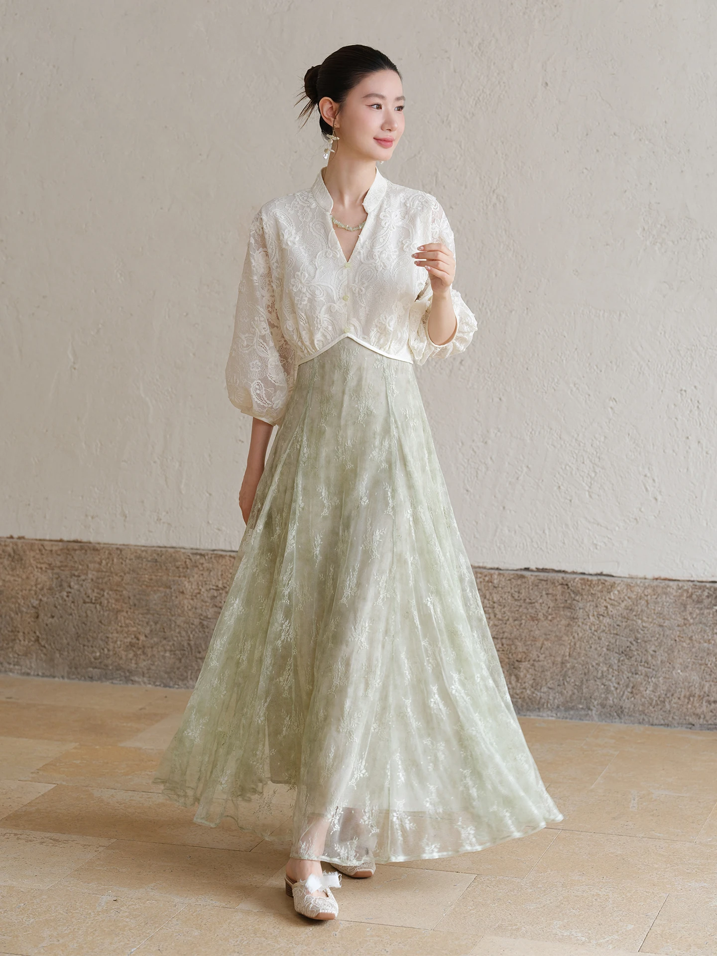 

Elegant Chinese Style Long Dress Women's Summer New Arrival Lace Embroidery Lantern Sleeve Dyed Loose Flowing Gown