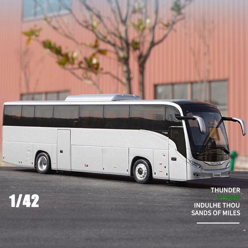 Diecast 1:42 Yutong T12E Bus T12 Simulation Alloy Car Model Toy Vehicle Collectible Souvenir