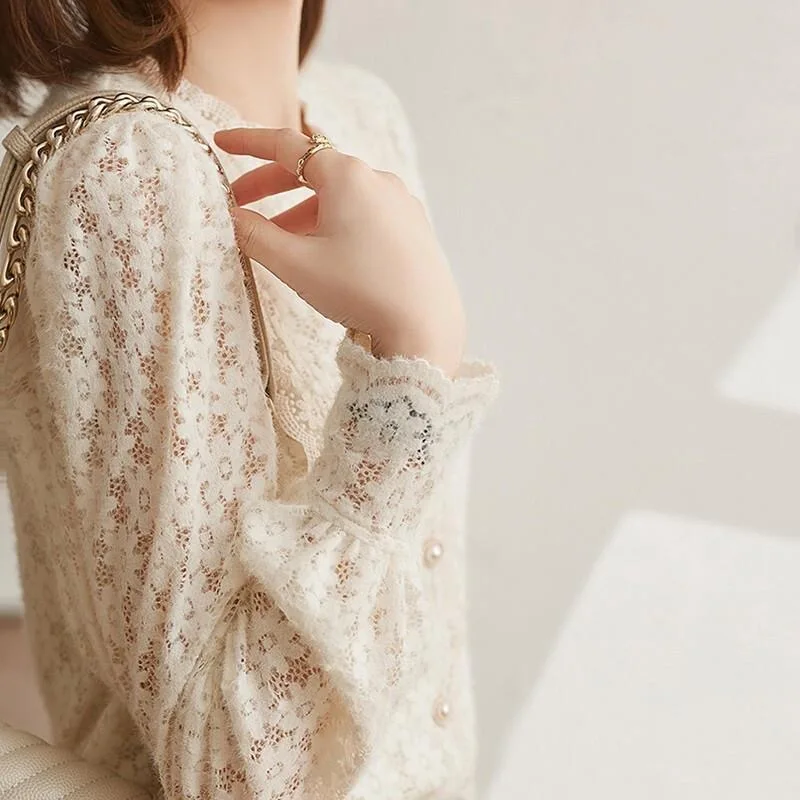 Woman Spring Autumn Style Lace Blouses Tops Lady Casual Long Lantern Sleeve Stand Collar Blusas Tops SP1529