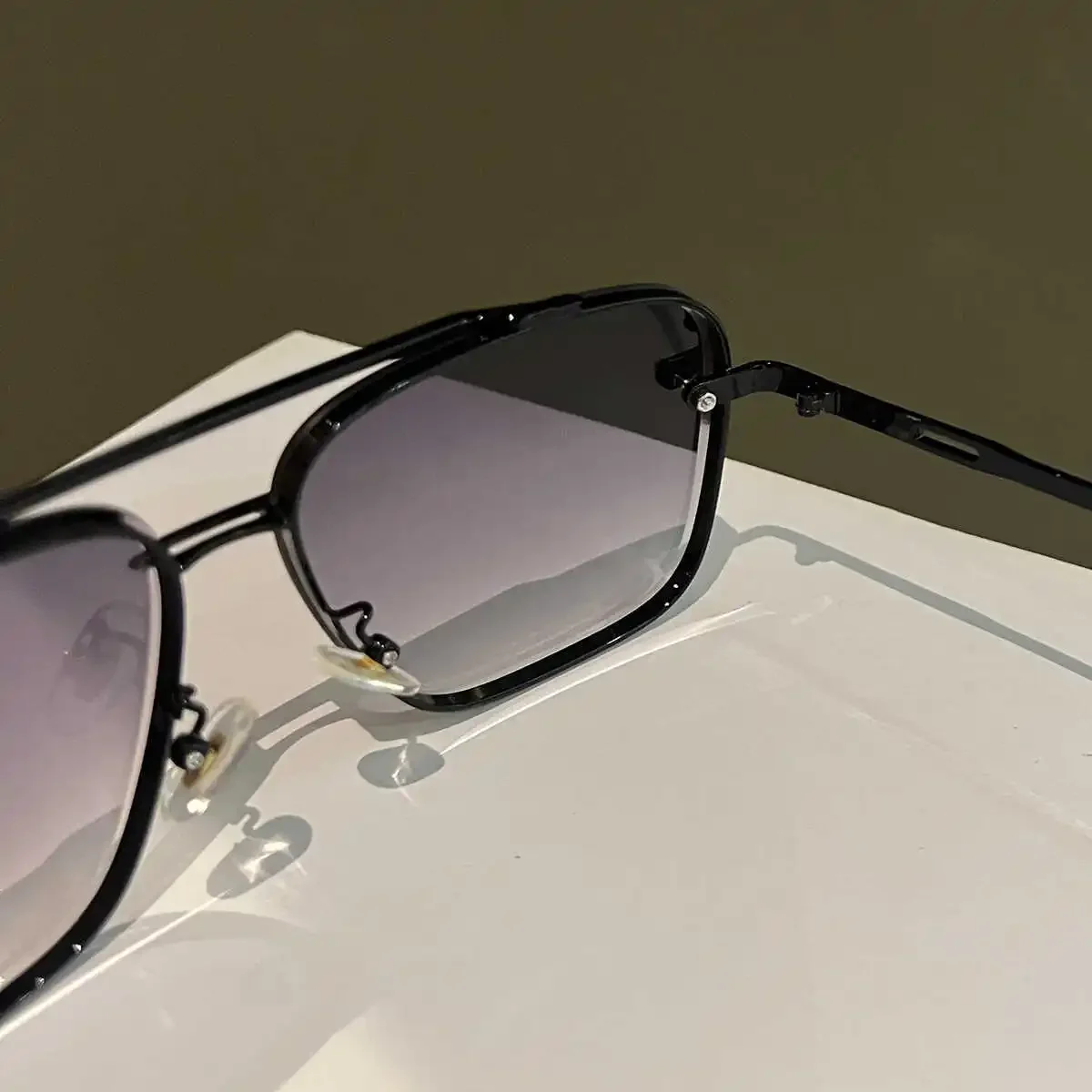 Lunettes de soleil Punk à grande monture en métal pour hommes et femmes, lunettes de conduite Cool, 