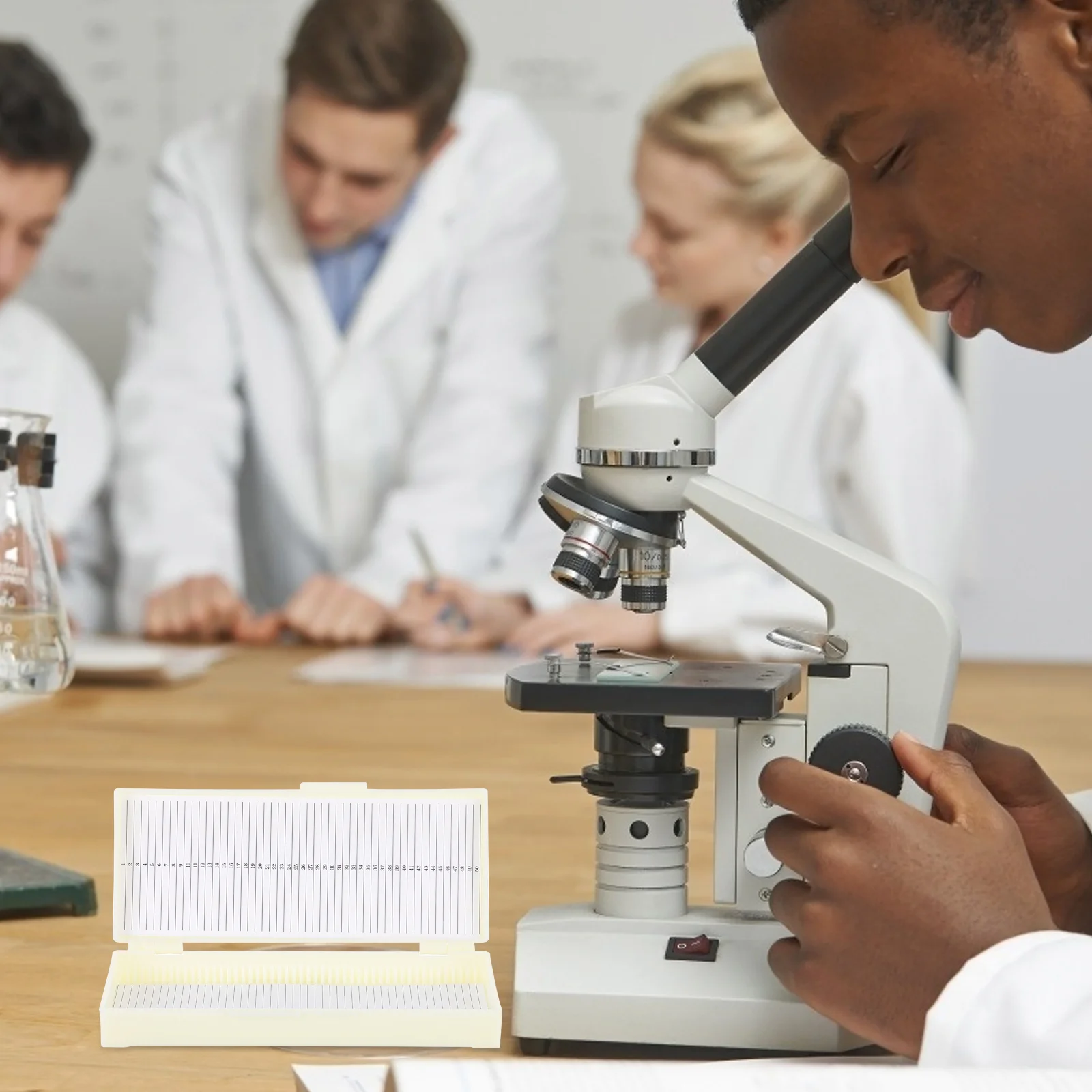 2 قطعة مجهر ABS ممتاز مع فتحات مرقمة مزلاج مشبك قوي تخزين متعدد الفتحات لتنظيم مساحة العمل في المختبر