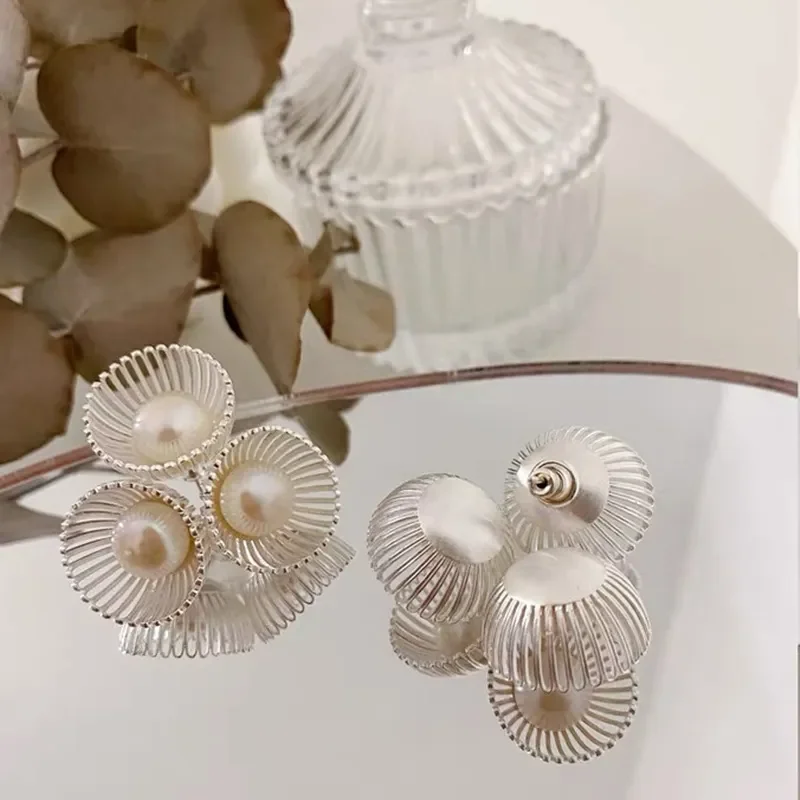 boucles-d'oreilles-clous-en-perles-d'eau-douce-naturelles-style-luxe-leger-europeen-et-americain-elegantes-boucles-d'oreilles-de-niche-francaises-aiguille-en-argent-925