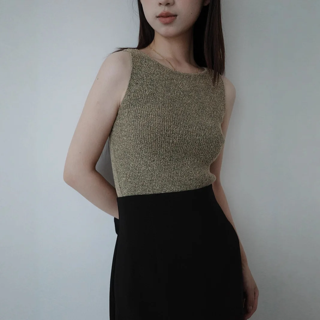 

Gagarich 2025 New Japanese Retro Fashionable Knitted Vest Highlights A Slim Casual Temperament Top