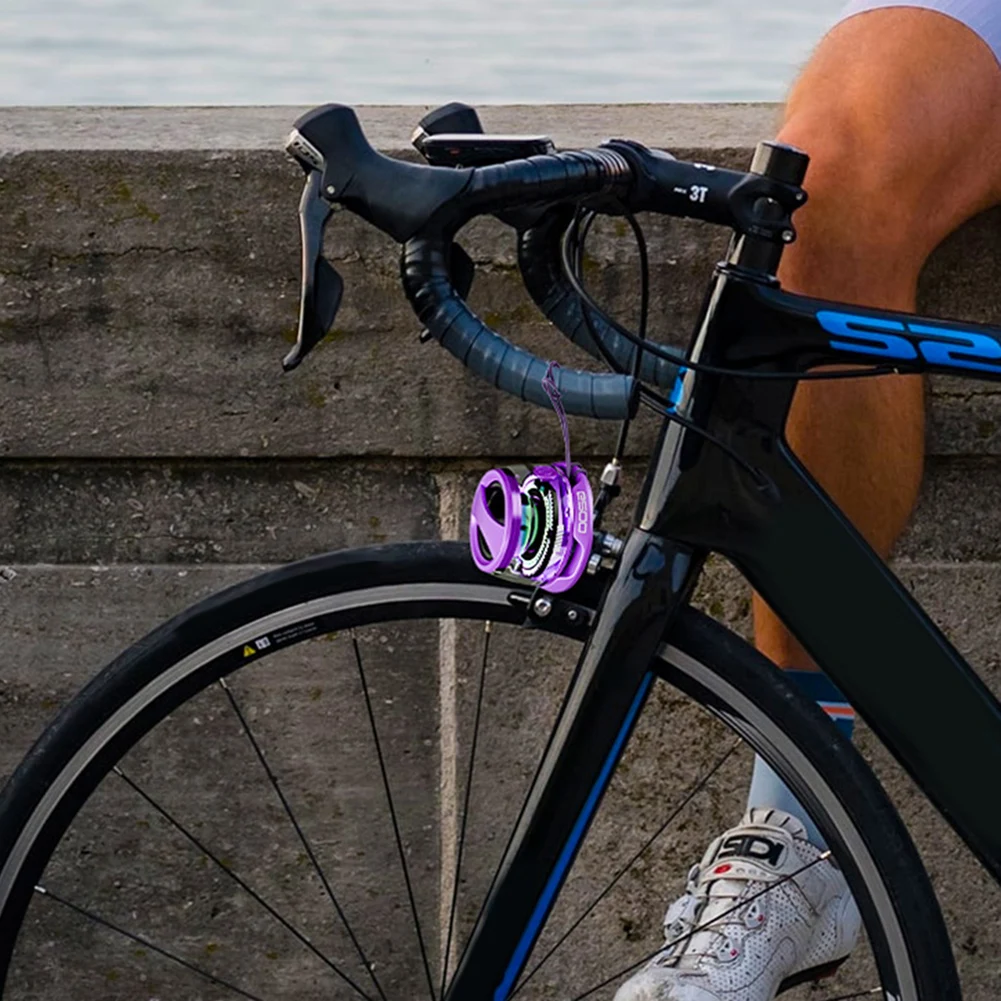 Магнитный Bluetooth-совместимый динамик с длительным сроком службы батареи Мини-карманный динамик для внутреннего и наружного использования