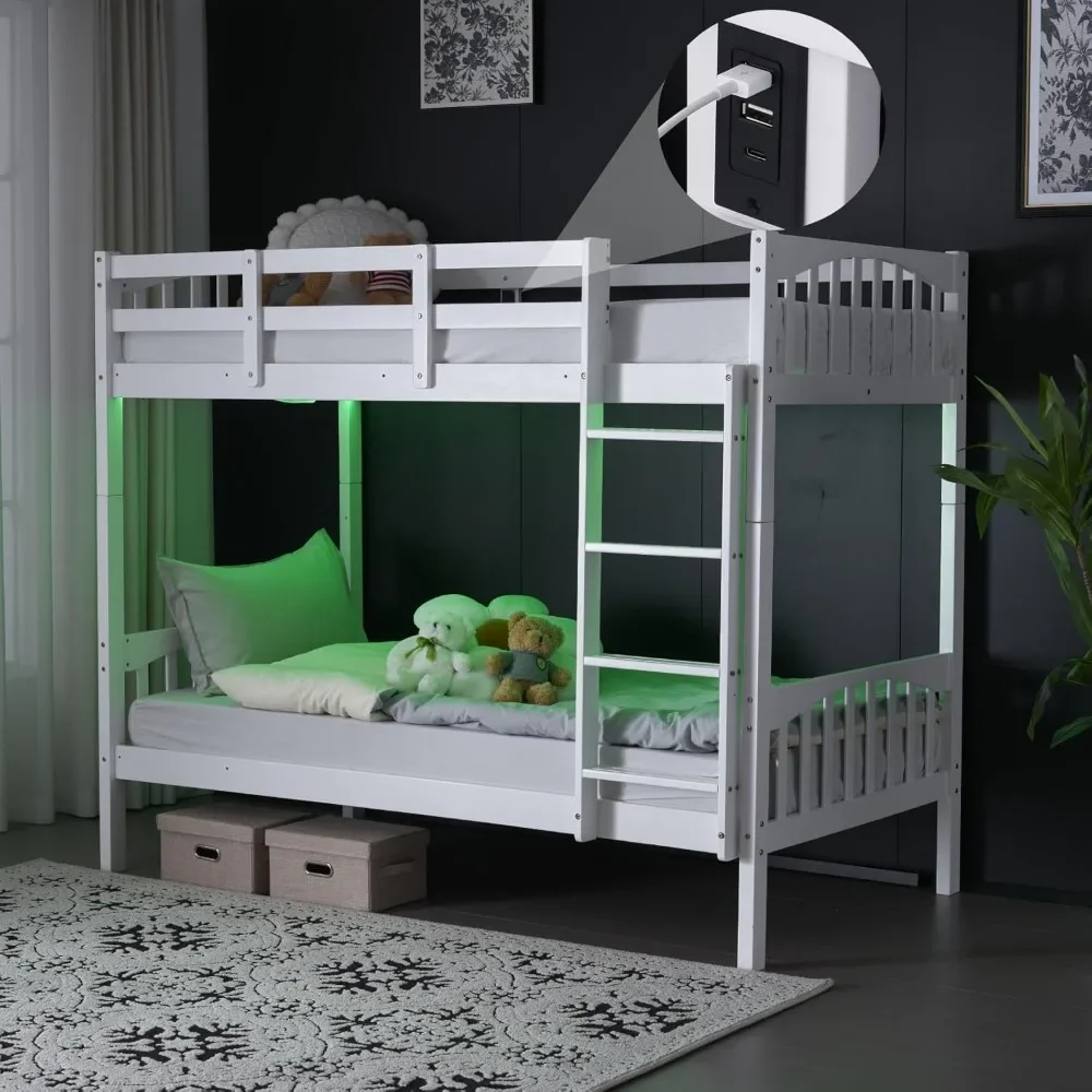 Stapelbed Twin Over Twin met LED en laadstation, hoge reling en houten lattenbodem, converteert in 2 individuele Twin-bedden