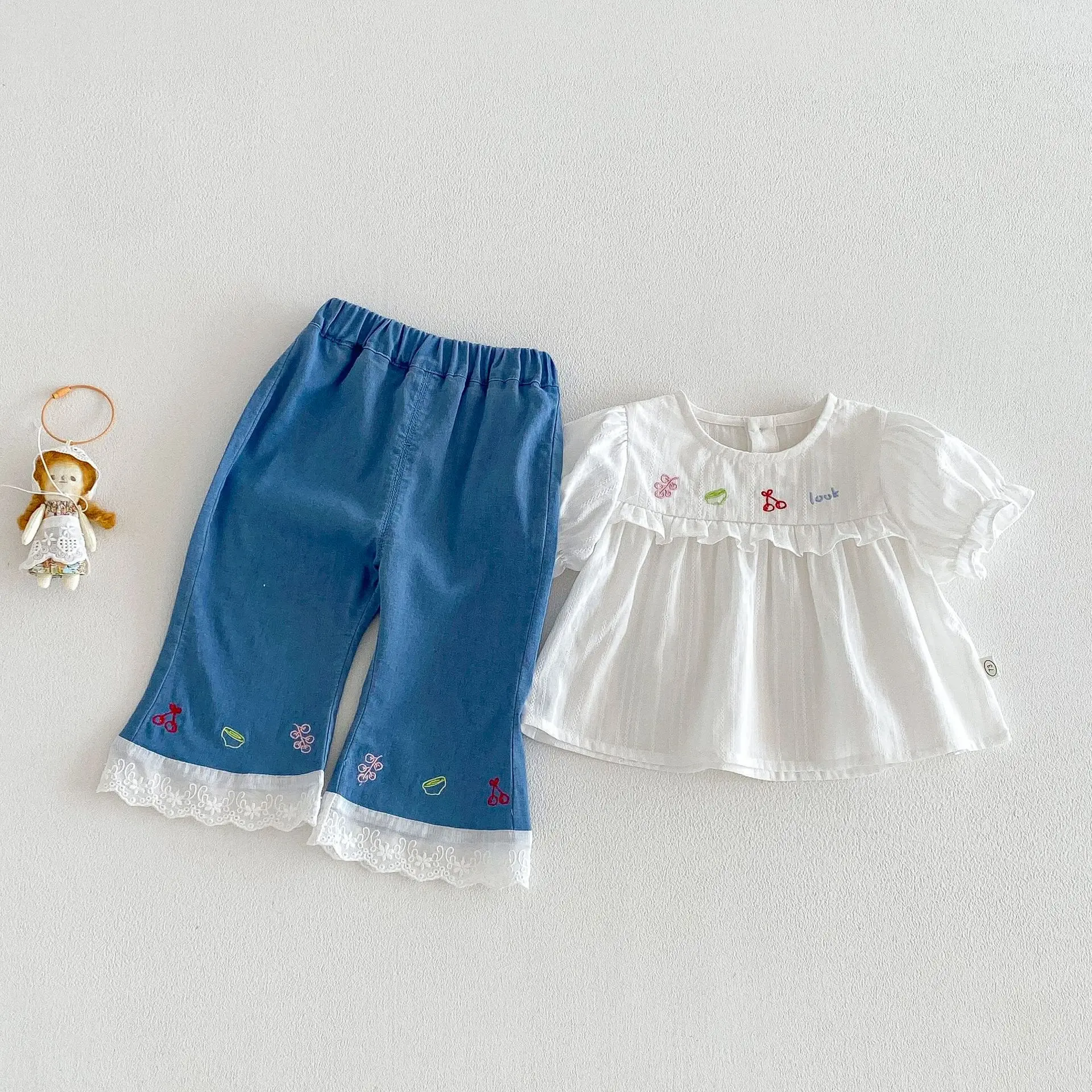 Girls' Embroidered Flared Pants 2026 New Summer Baby Style Korean Version Lace Jeans Children's Summer Pants