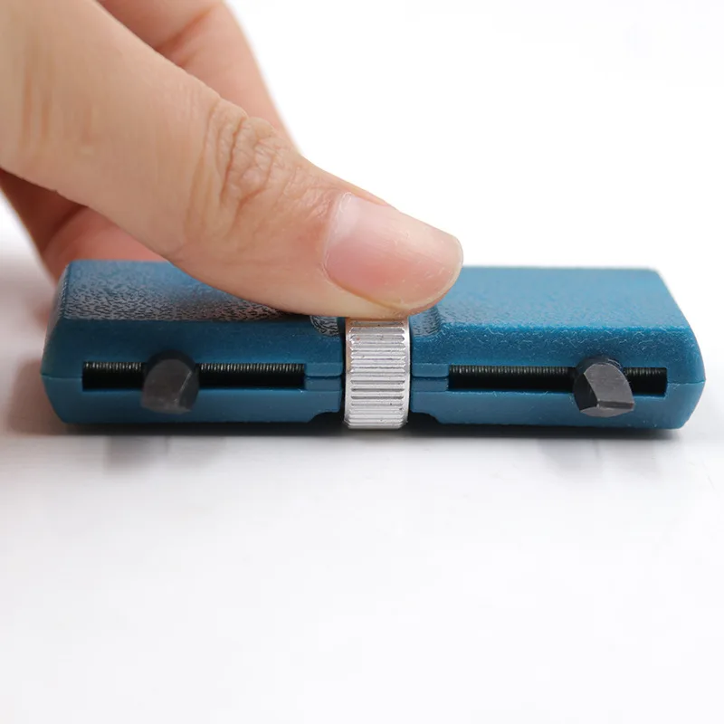 Table Repair Tool Portable Watch Case Back Opener Adjustable Remover Screw Wrench for Battery Replacing and Watch Repair