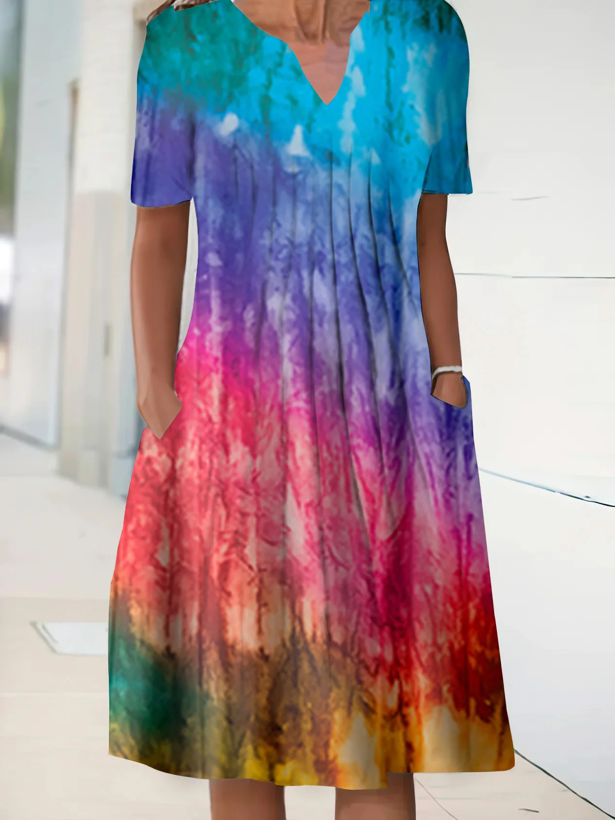 

Plus Size Women's Short Sleeve V-neck Colorblock Gradient Midi Dress