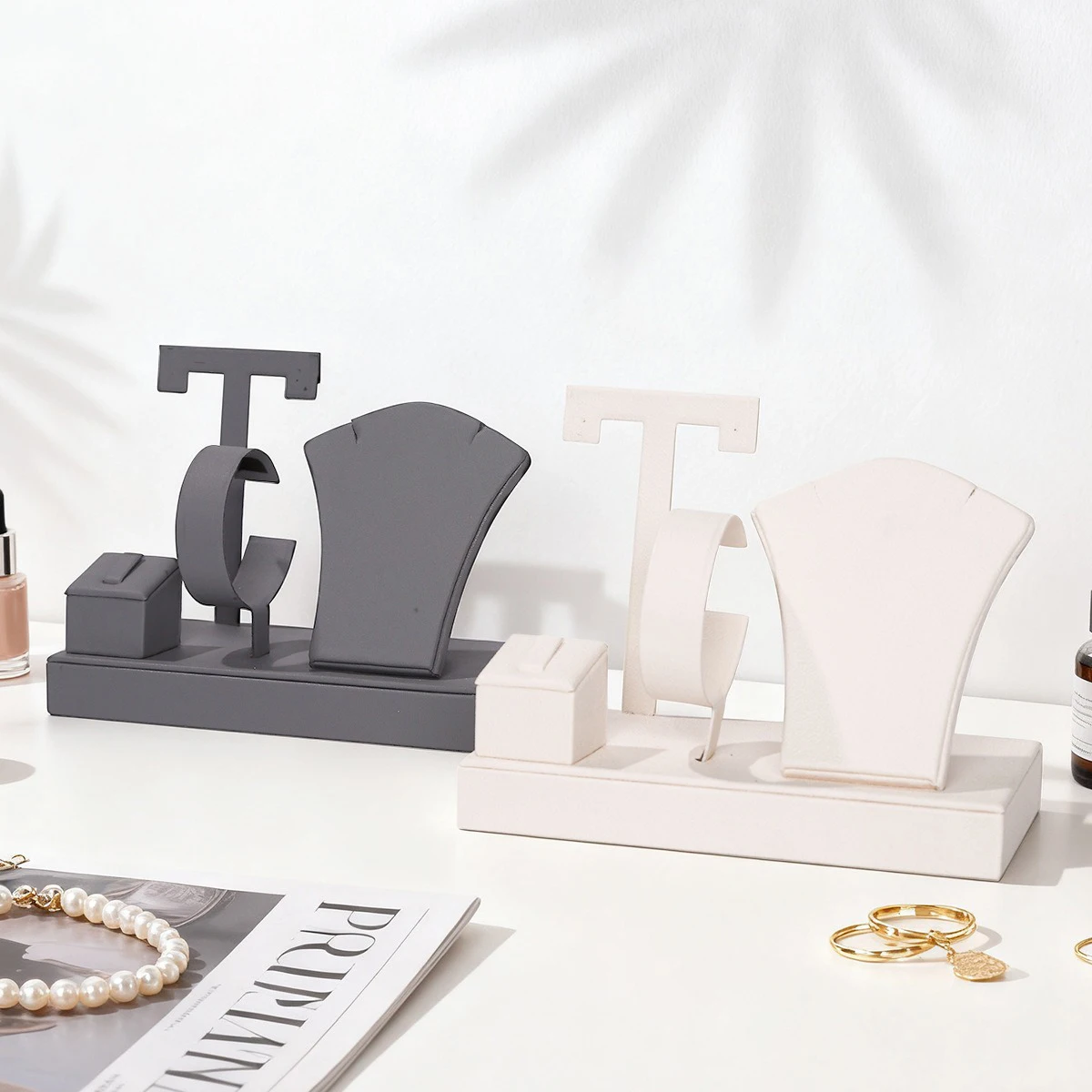 Thumbnail 3 - #8 Latest Jewelry Holders Updates