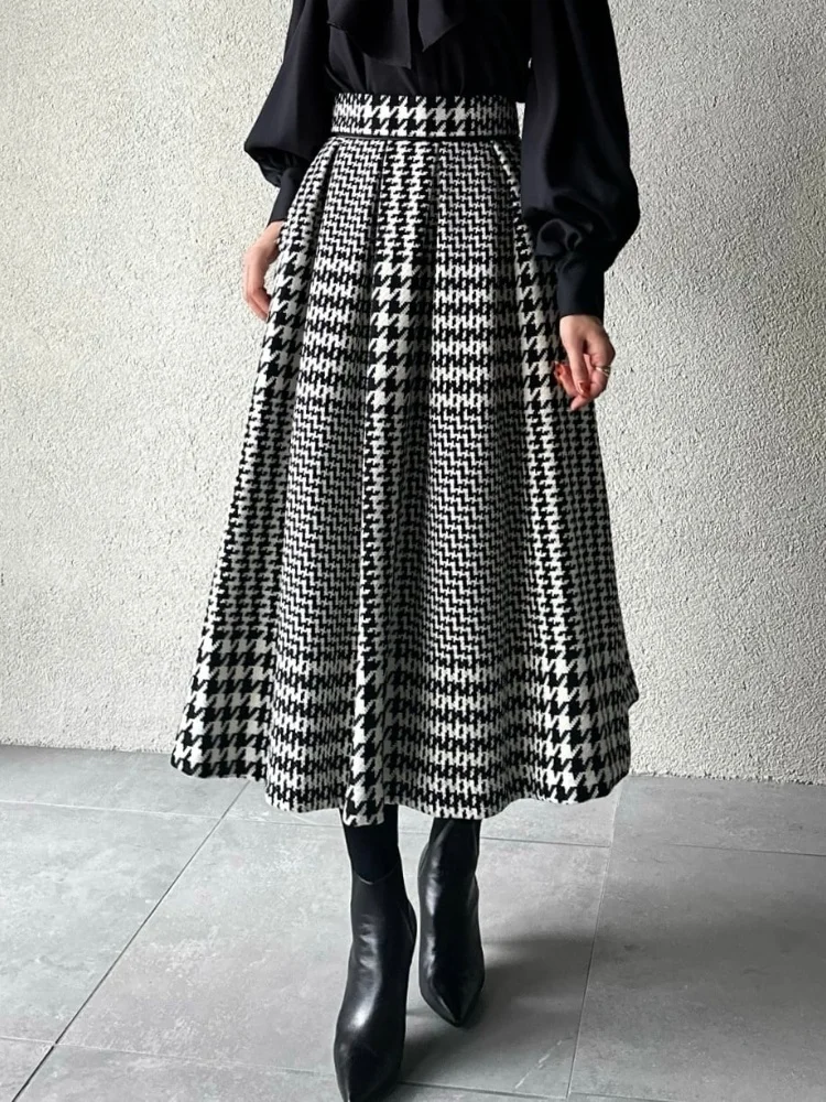 SMTHMA Small Fragrance Style Plaid Woolen Skirt Women's New Winter High Waist Big Swing Fashionable Thick Warm Long Skirt