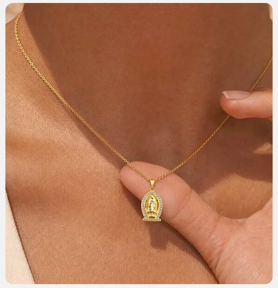 Vnox Jungfrau-Maria-Halskette für Frauen, Edelstahl, vergoldet, mit Zirkonia, religiöser Anhänger, christlicher Gebetsschmuck – Detail 3
