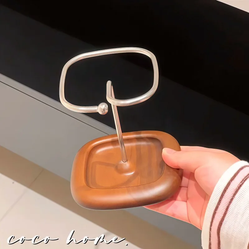 Medieval style toothbrush holder, bathroom, washing table, storage rack, countertop, advanced sense