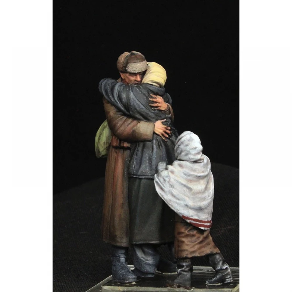 

1/35 советское воссоединение матери и детей (3 фигурки), фигурка солдата из смолы, военные темы, комплект в разобранном и неокрашенном виде