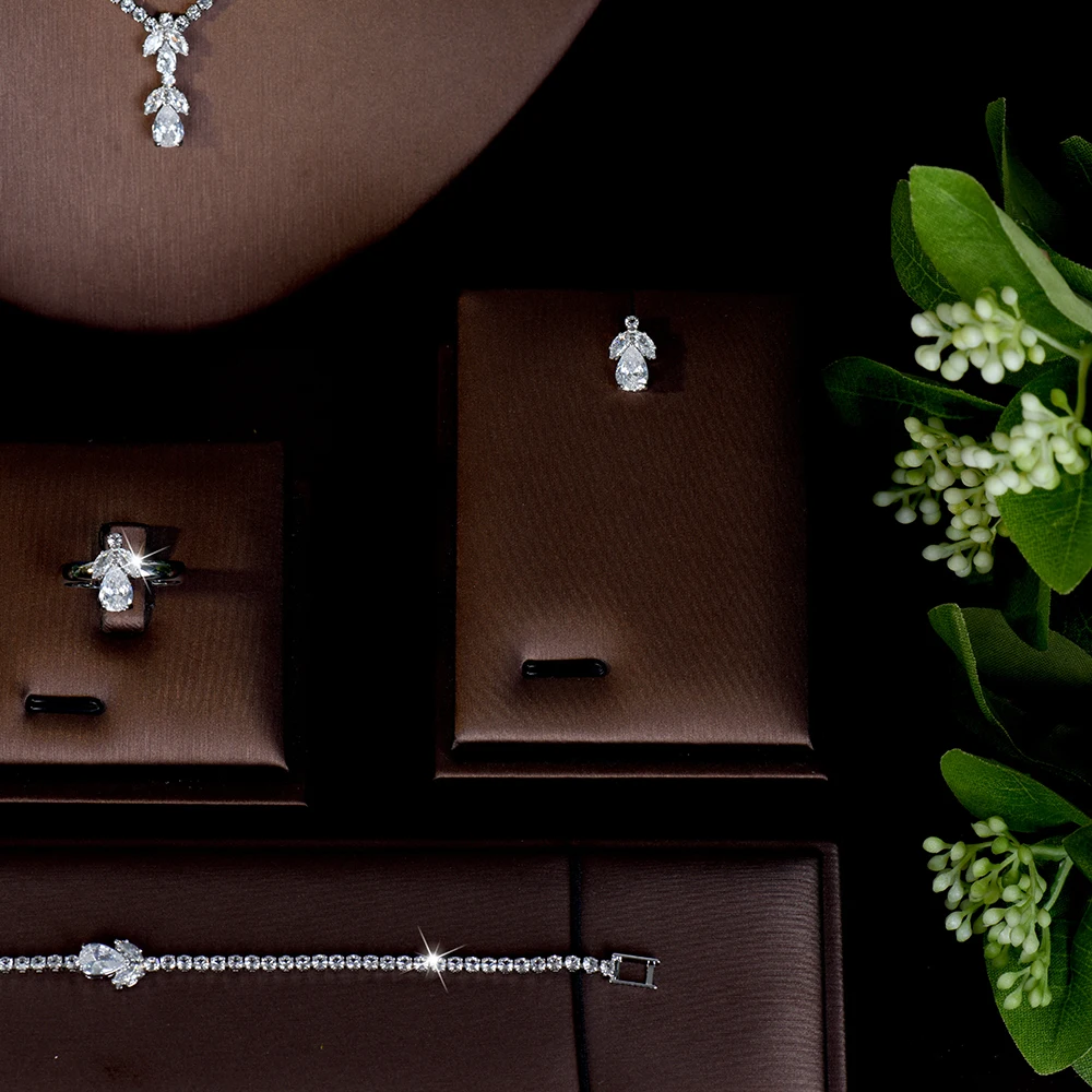 

New Everyday Cute Jewelry Necklace Earrings Bracelet Women's Dress Decoration Light Luxury Jewelry Set Wedding Ball Gift M-874