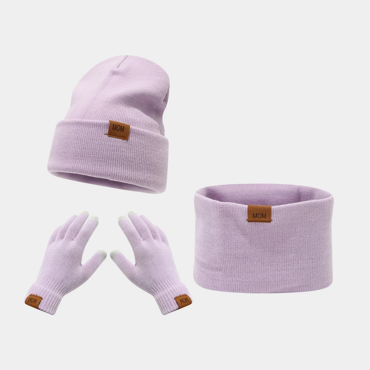 

New Arrival DAD MOM Letter-Printed Hat, Scarf, and Gloves Three-Piece Set for Trendy Autumn/Winter Warmth