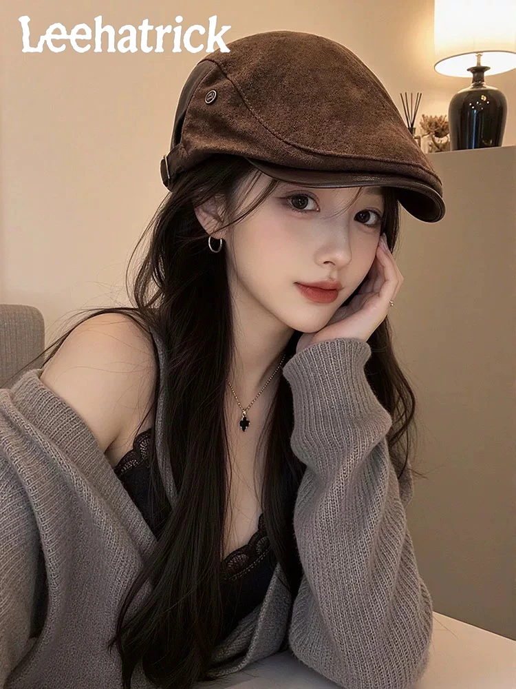 gorra-de-ante-estilo-retro-americano-modelo-«hatrick»-para-mujer-ideal-para-otono-e-invierno-versatil-estiliza-el-rostro-gorra-de-pintor-ajustable-con-parte-superior-redonda