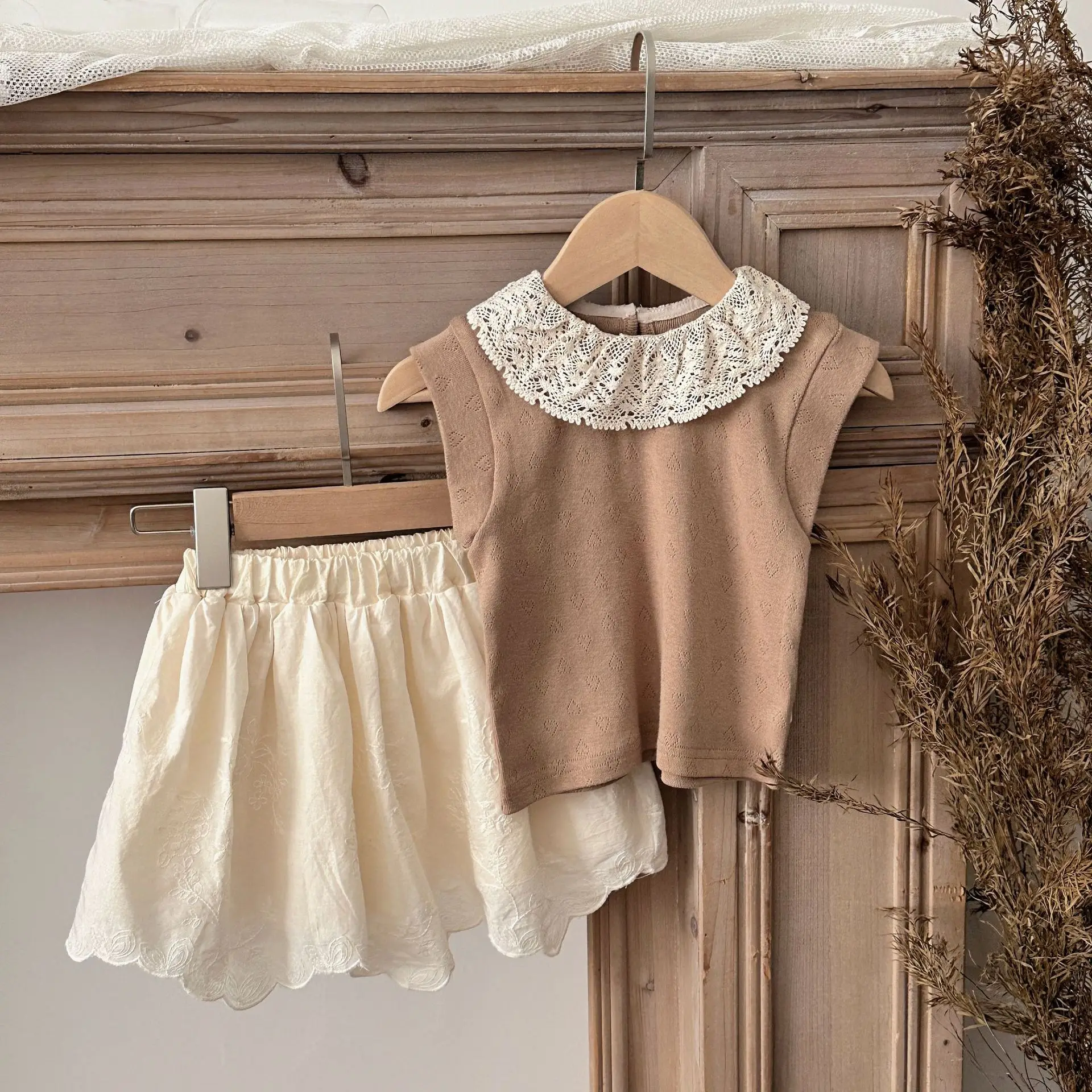 2026 Summer Baby Vest Solid Color Hollow-out Heart-shaped Girls Sleeveless T Shirts Or Lace Skirts Toddler Clothes