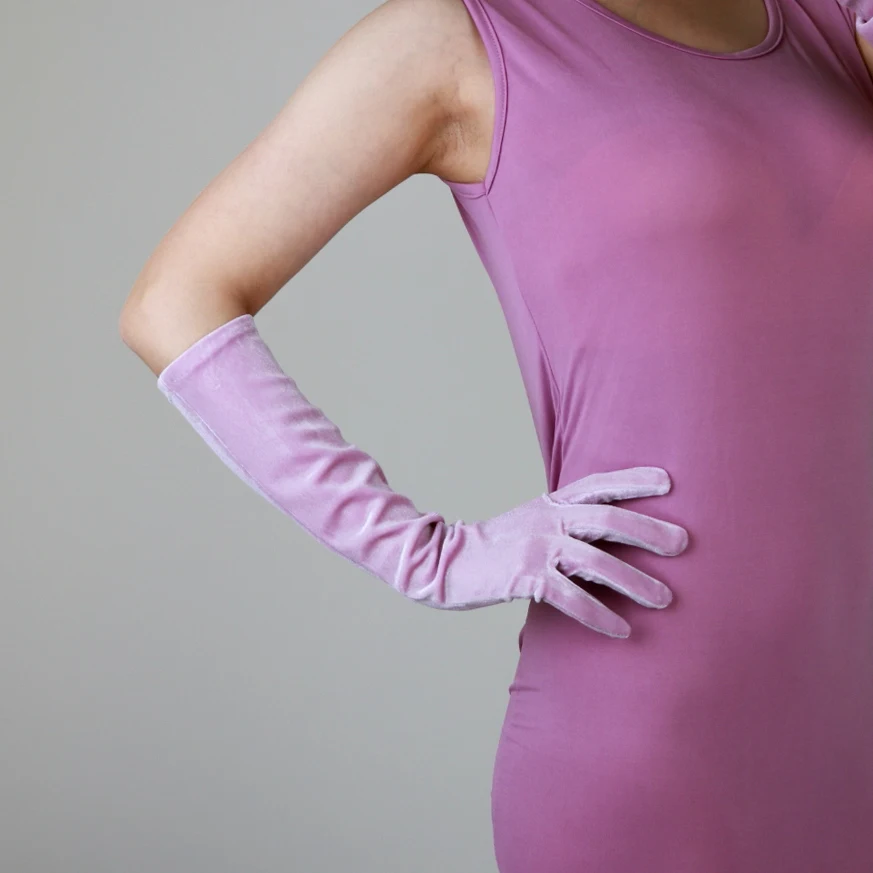 60 cm lange Samthandschuhe für Damen, elastischer Velours, Flanell, lila, thermisch, elegante Armstulpen, sexy Vintage-Mode, 1920er Abendmode – Detail 4