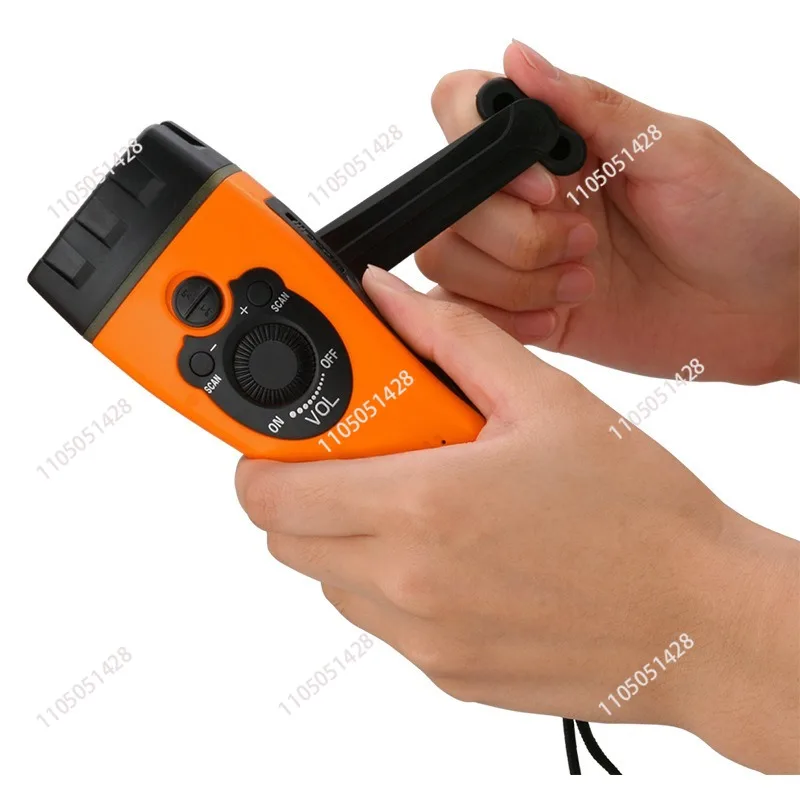 New hand-cranked power generation flashlight 3led flashlight earthquake emergency disaster relief flashlight with radio FM