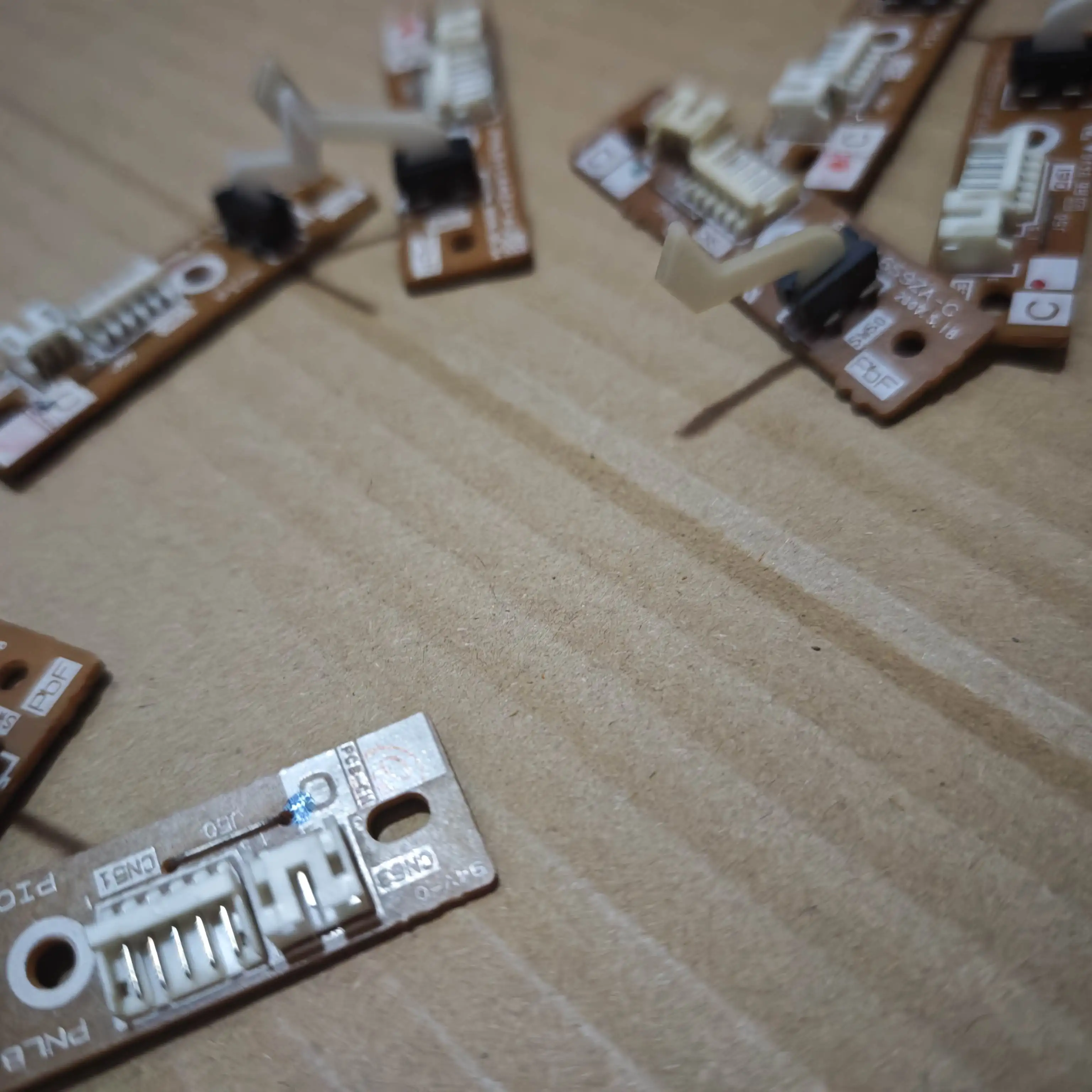 

1Pcs For Panasonic KX-MB2033 KX MB2000 MB 2003 2008 2038 778 228 788 CN Feed Sensor